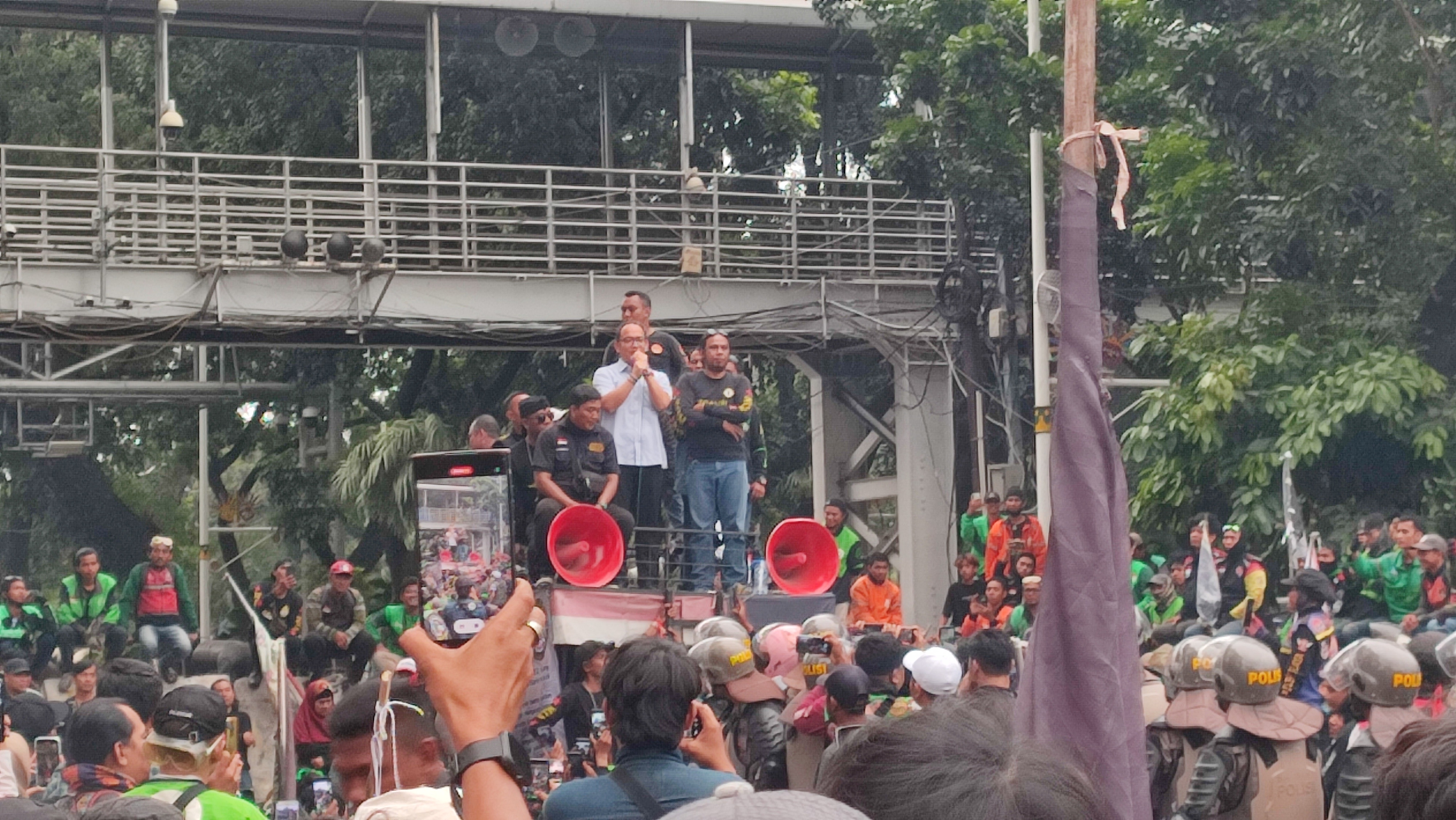 Demonstrasi Ojol dan Kurir di Monas Berakhir, Kemenkominfo Terima Enam Tuntutan