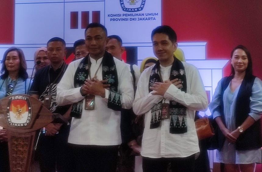 Dharma-Kun Resmi Daftar Pilkada Jakarta, Janjikan Stadion JIS Gratis untuk Persija