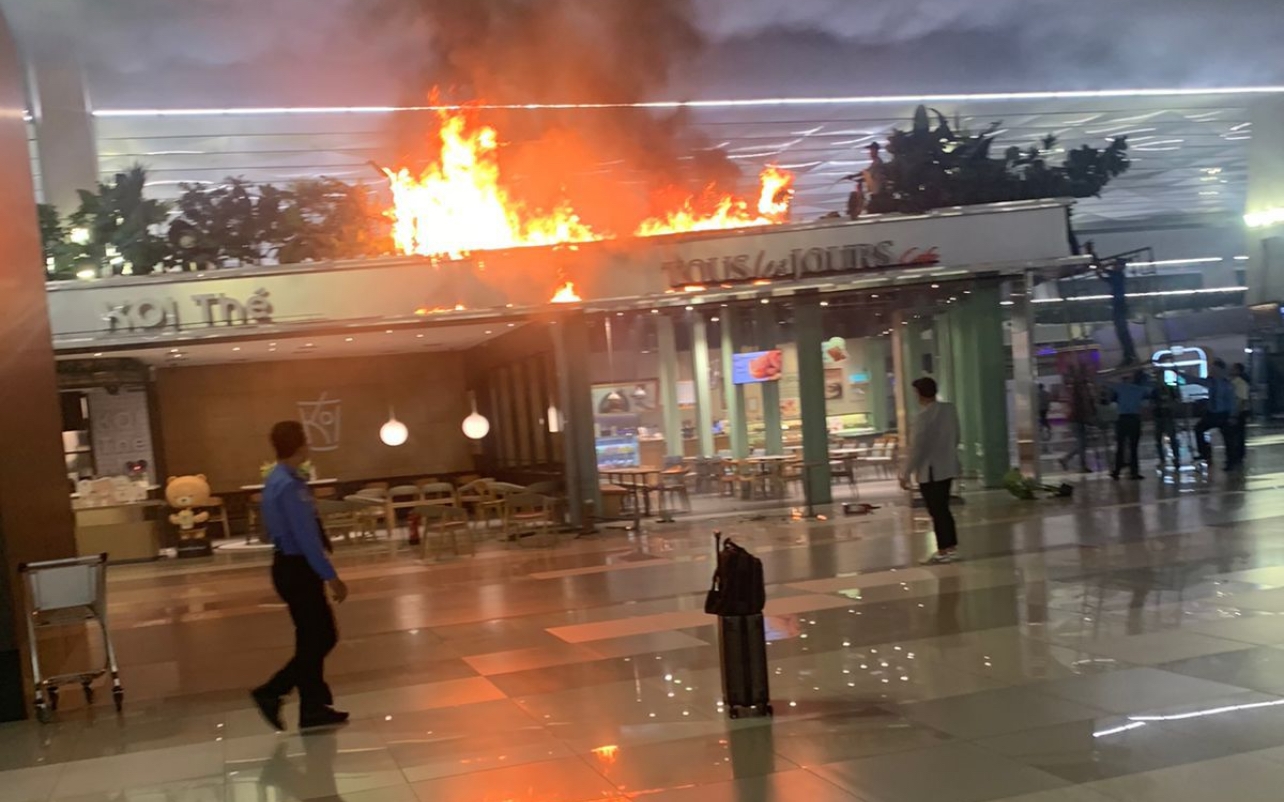 Restoran di Terminal 3 Bandara Soetta Kebakaran, Api Sudah Padam dan Penerbangan Tetap Aman