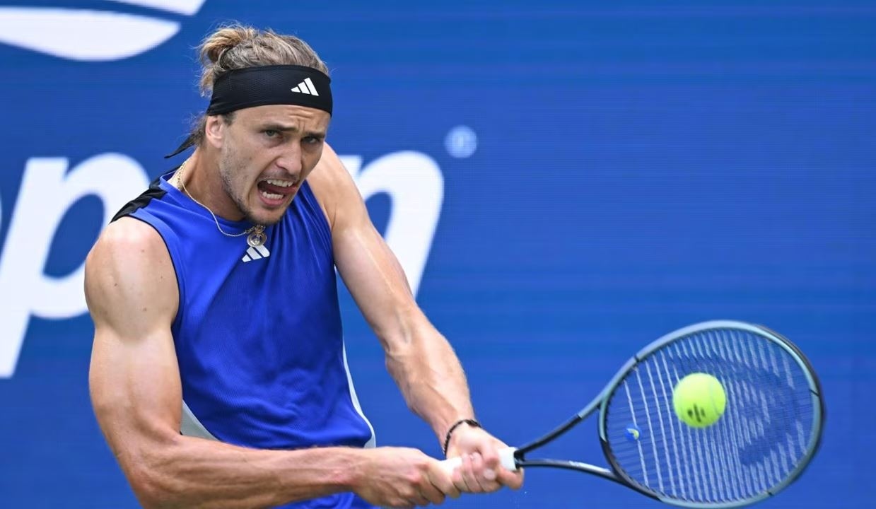 AS Terbuka: Alexander Zverev Amankan Perempat Final, Juara Bertahan Coco Gauff Tersingkir