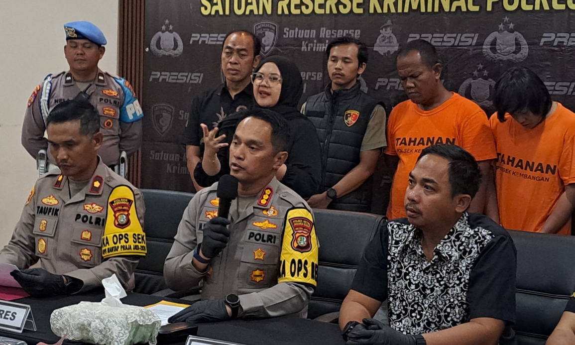 Polisi Tetapkan Dua Tersangka Kasus Pengeroyokan dan Pengrusakan Lapak Pedagang Buah di Kembangan