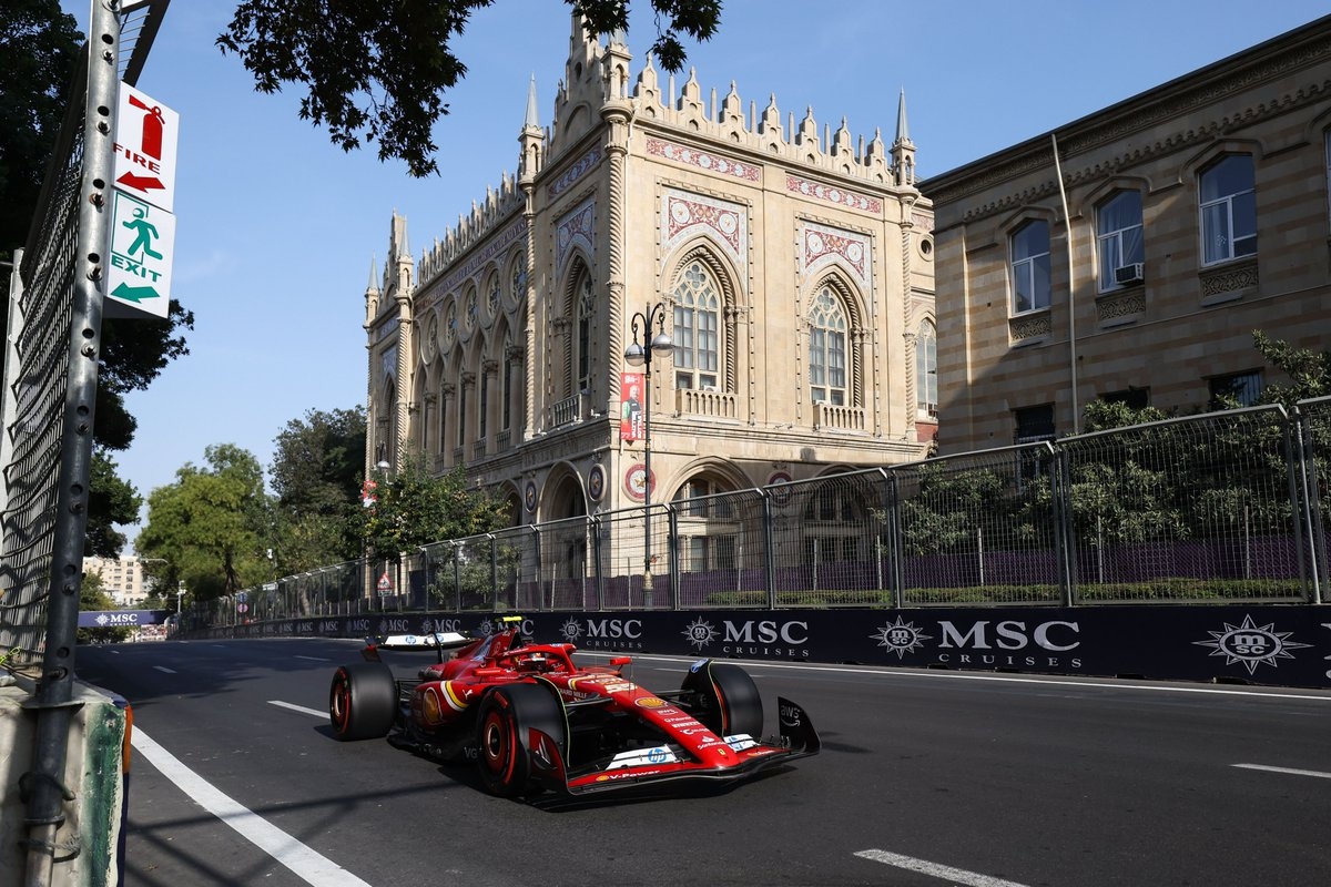 F1 GP Azerbaijan: Charles Leclerc Start Terdepan, Max Verstappen Baris Keenam