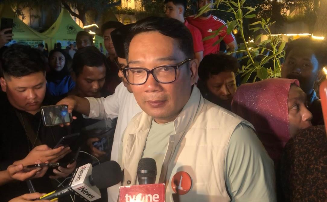 Ridwan Kamil Sering Ngepantun Pakai Nama Aura Kasih, Warganet Nemu Jejak Digital