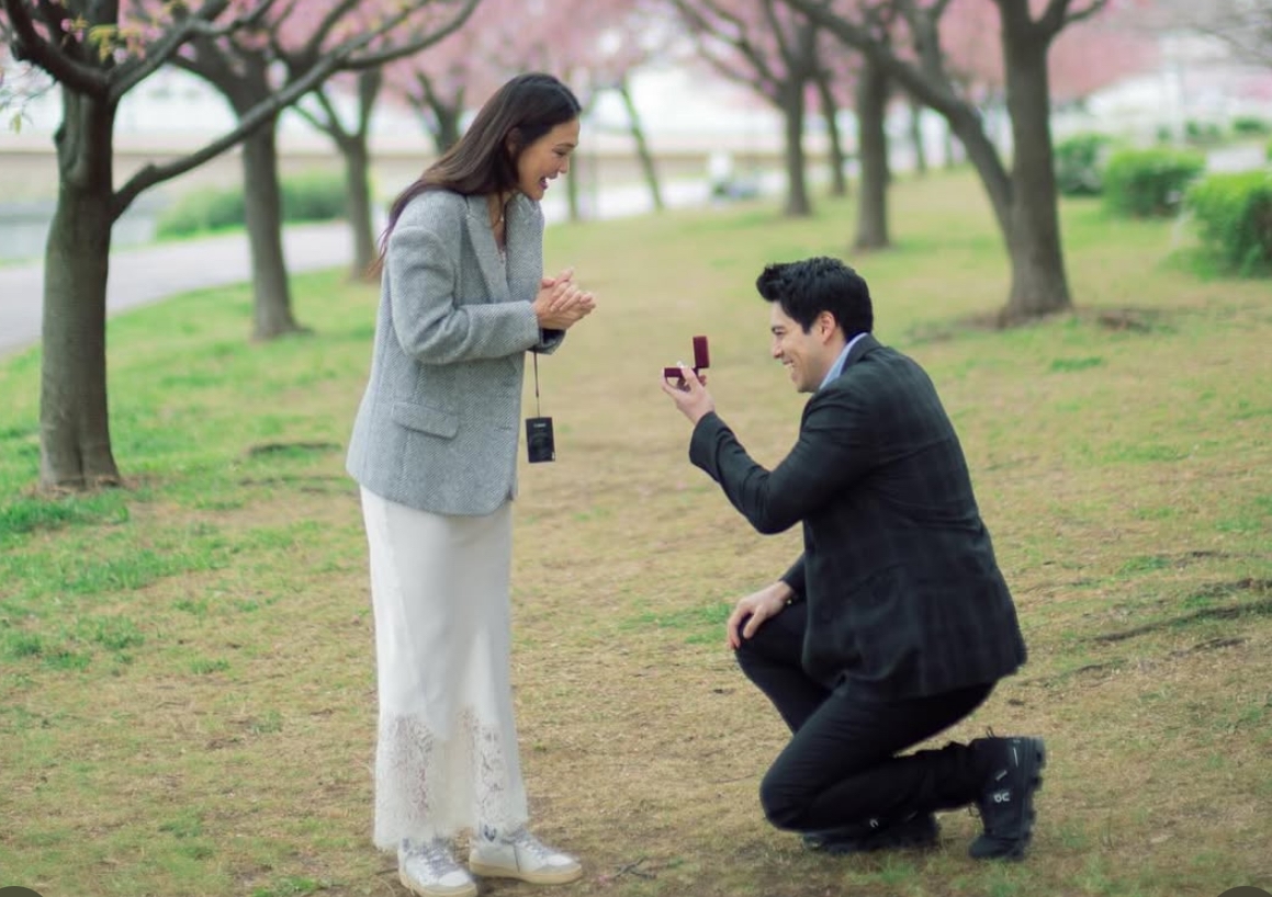 Luna Maya Resmi Dilamar Maxime Bouttier di Bawah Sakura, Netizen Ikut Bahagia