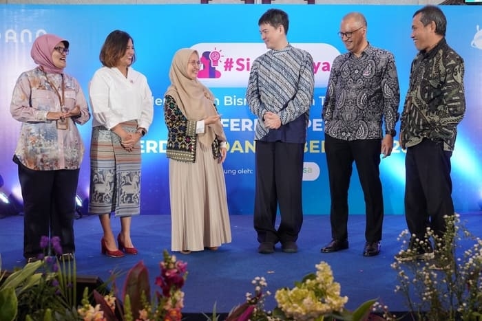 DANA dan Ant International Targetkan 5 Ribu UMKM Perempuan Belajar Bisnis hingga AI Lewat SisBerdaya & DisBerdaya 2025