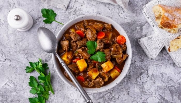 7 Mitos dan Fakta Mengolah Daging Kurban: Nomor 4 Paling Banyak Dilakukan!