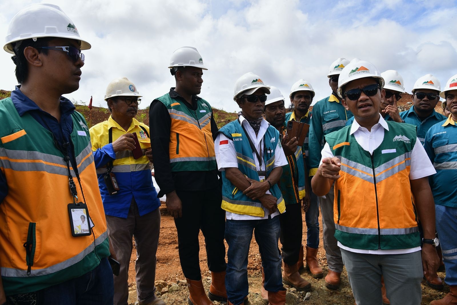 Bahlil Tinjau Tambang Nikel PT GAG Usai Keluhan Dampak ke Wisata Raja Ampat