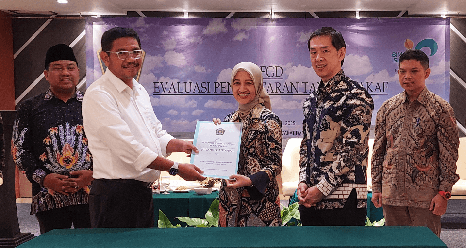 BCA Syariah Ditunjuk Jadi Lembaga Keuangan Syariah Penerima Wakaf Uang