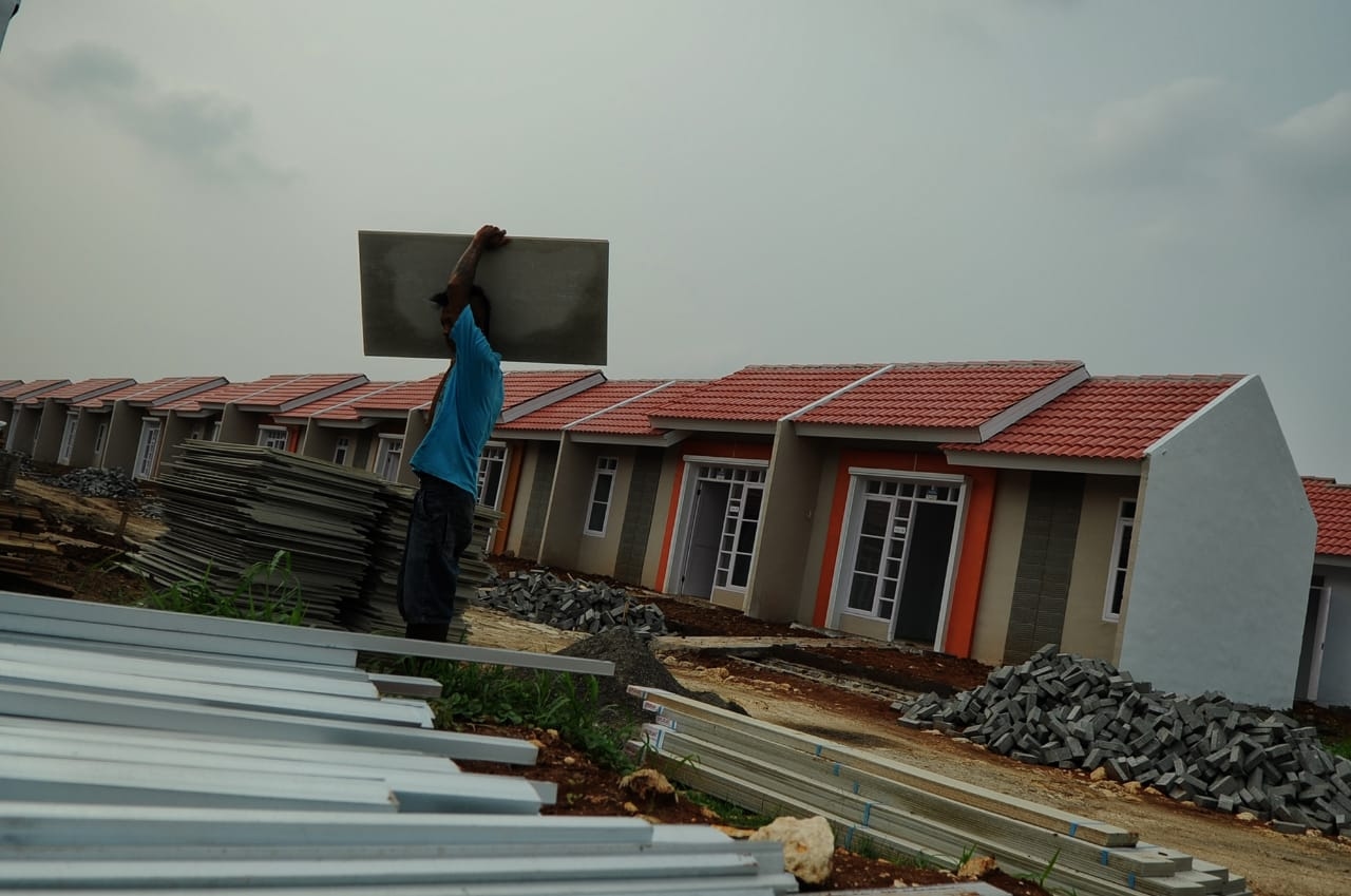 Semen Indonesia Gandeng Asatu Realty Property Group Dukung 3 Juta Rumah