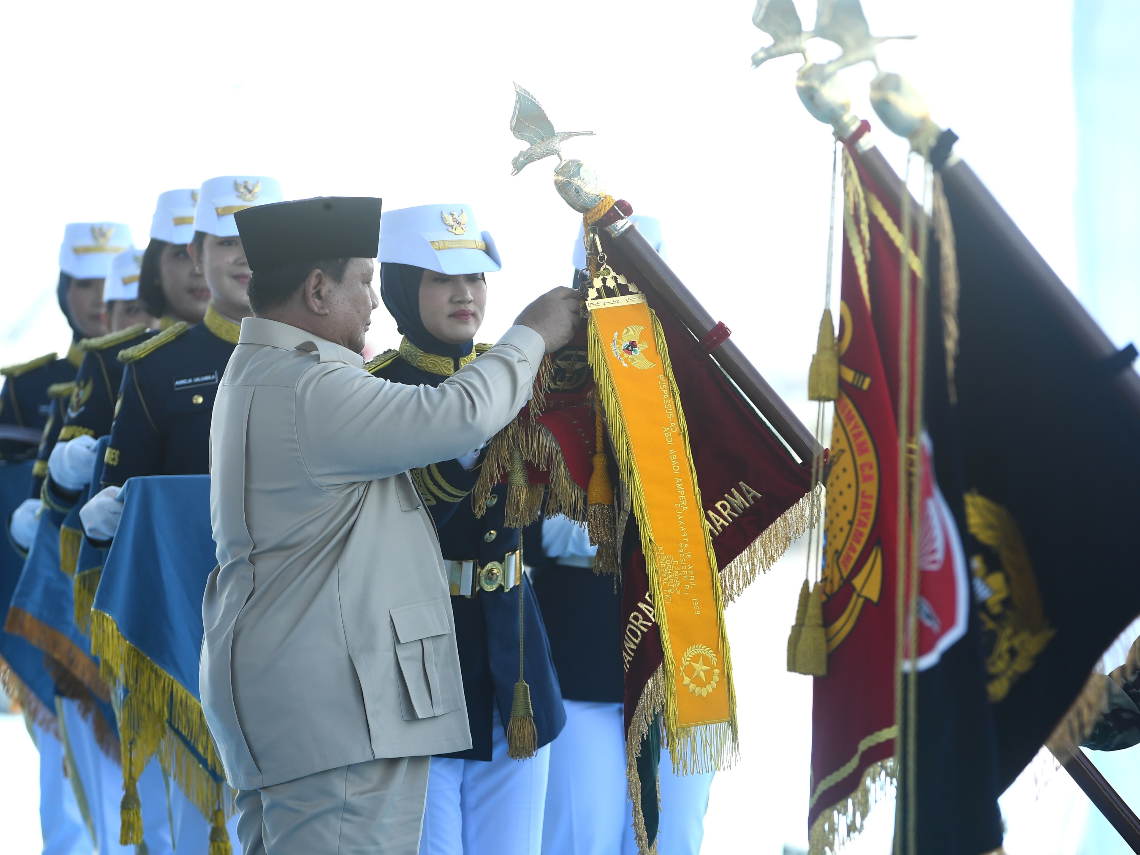 Prabowo Kukuhkan Panglima Baru dan Ratusan Satuan TNI untuk Perkuat Pertahanan Negara