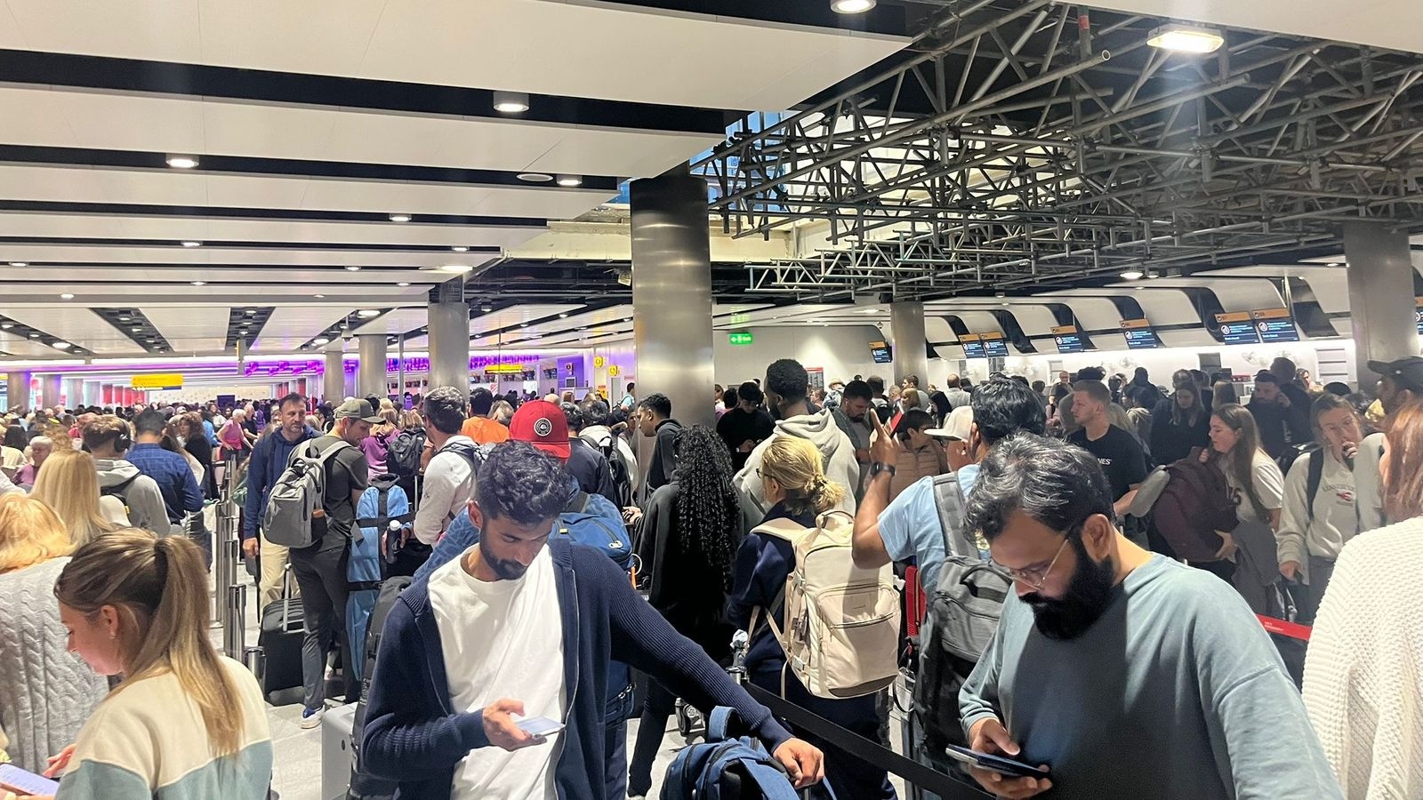 Serangan Siber Sistem Check-In Bandara Eropa, Siapa Pelakunya?