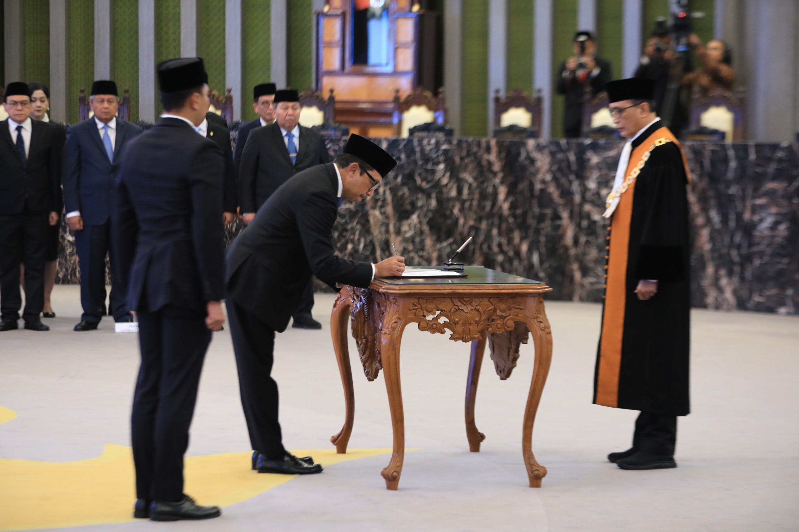 Juda Agung Diangkat Jadi ADK OJK Ex Officio BI