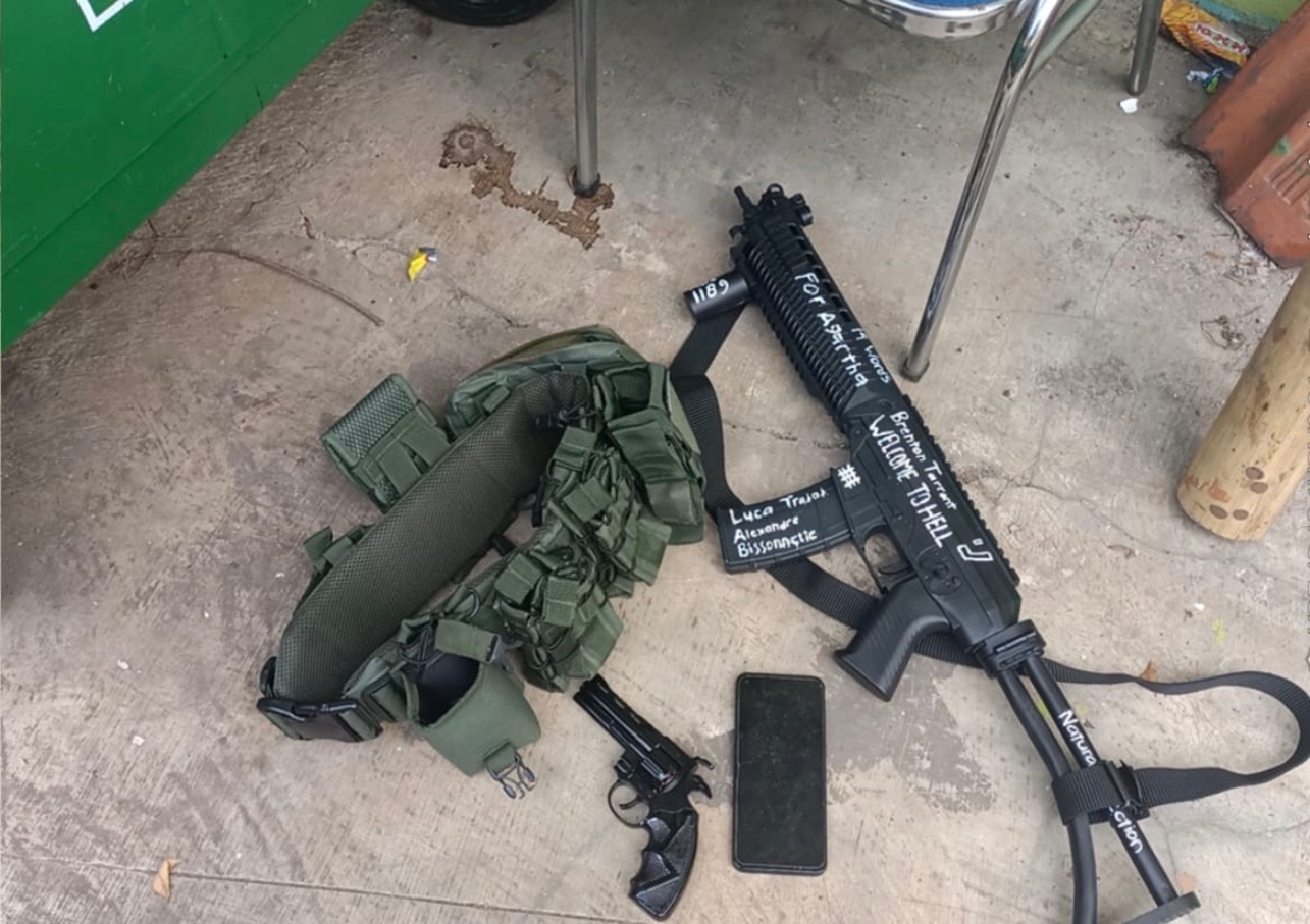 Ledakan di Masjid SMAN 72 Kelapa Gading, Polisi Temukan Senjata Bertuliskan ‘Welcome to Hell’ dan Tangkap Terduga Pelaku