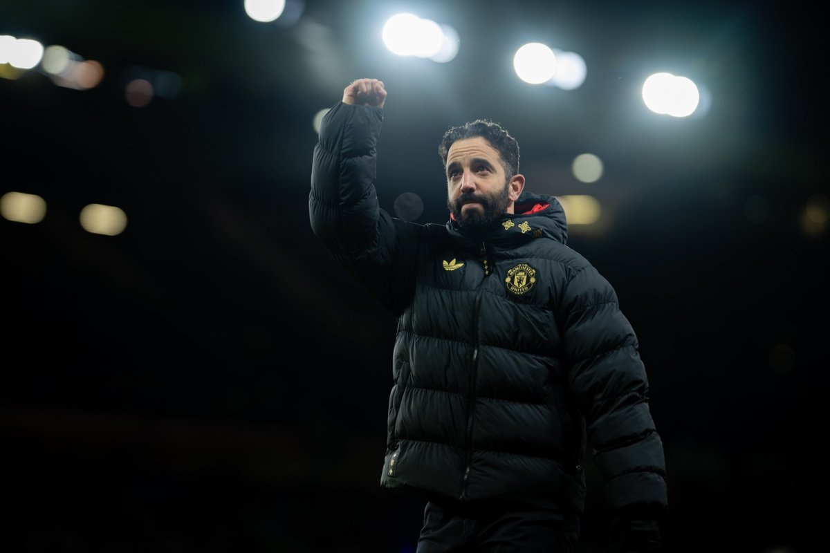 Akhirnya MU Gunakan Formasi 4 Bek, Ruben Amorim Bantah Berubah karena Tekanan Media