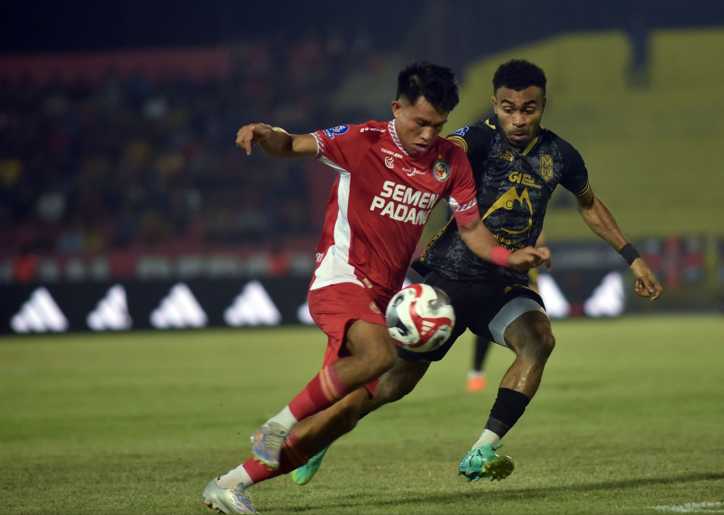 Semen Padang vs Malut United: Kie Raha 'Buang Kemenangan' di Depan Mata, Hendri Susilo Tetap Bersyukur