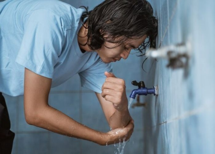 Menelan Air Wudhu saat Berpuasa, Apakah Puasanya Batal?