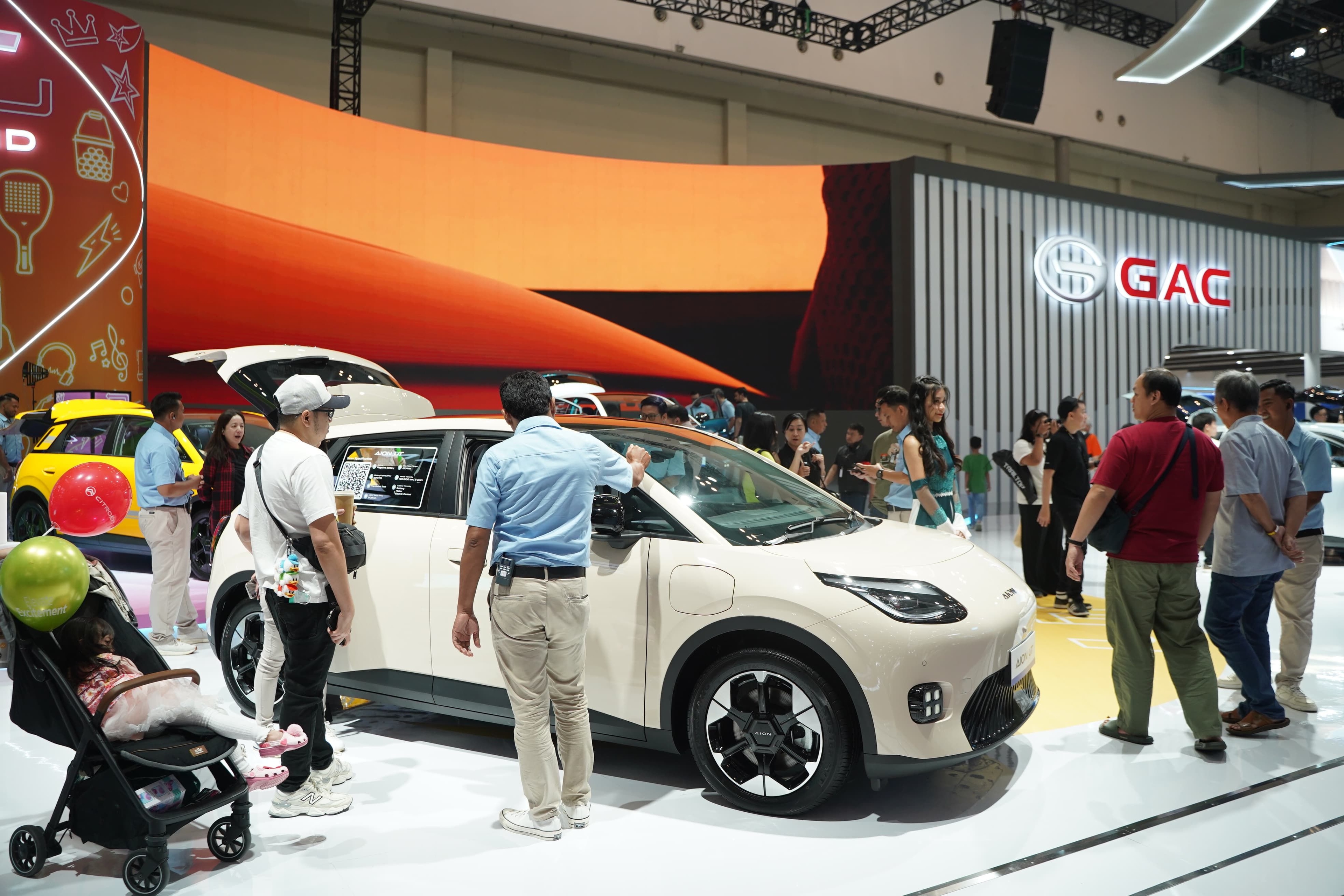 IESR: Biaya Kerusakan Lingkungan Akibat Emisi Jauh Lebih Mahal dari Nilai Insentif Kendaraan Listrik