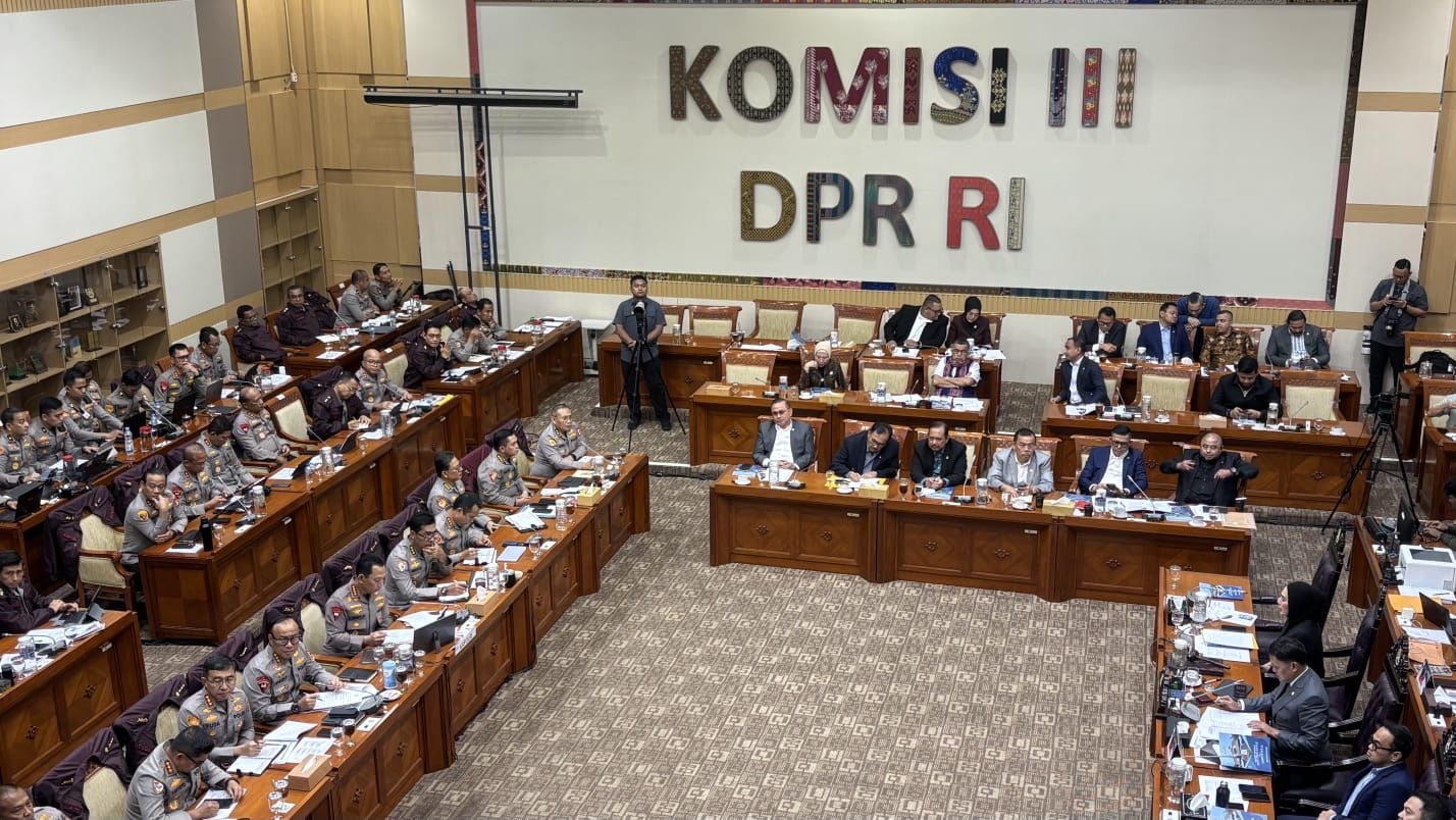 Komisi III DPR Tegaskan Polri Tetap Berada di Bawah Presiden