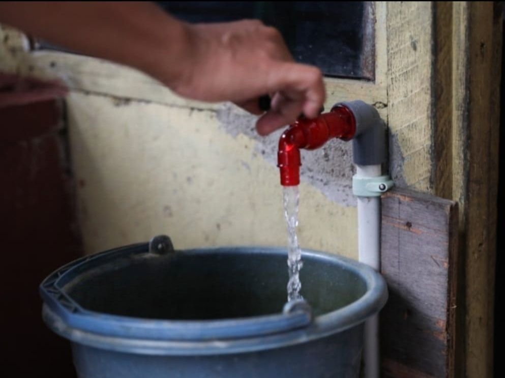 Penyebab Air PAM Mengalir Kecil di Pagi Hari dan Pengaruh Jam Puncak Pemakaian Warga