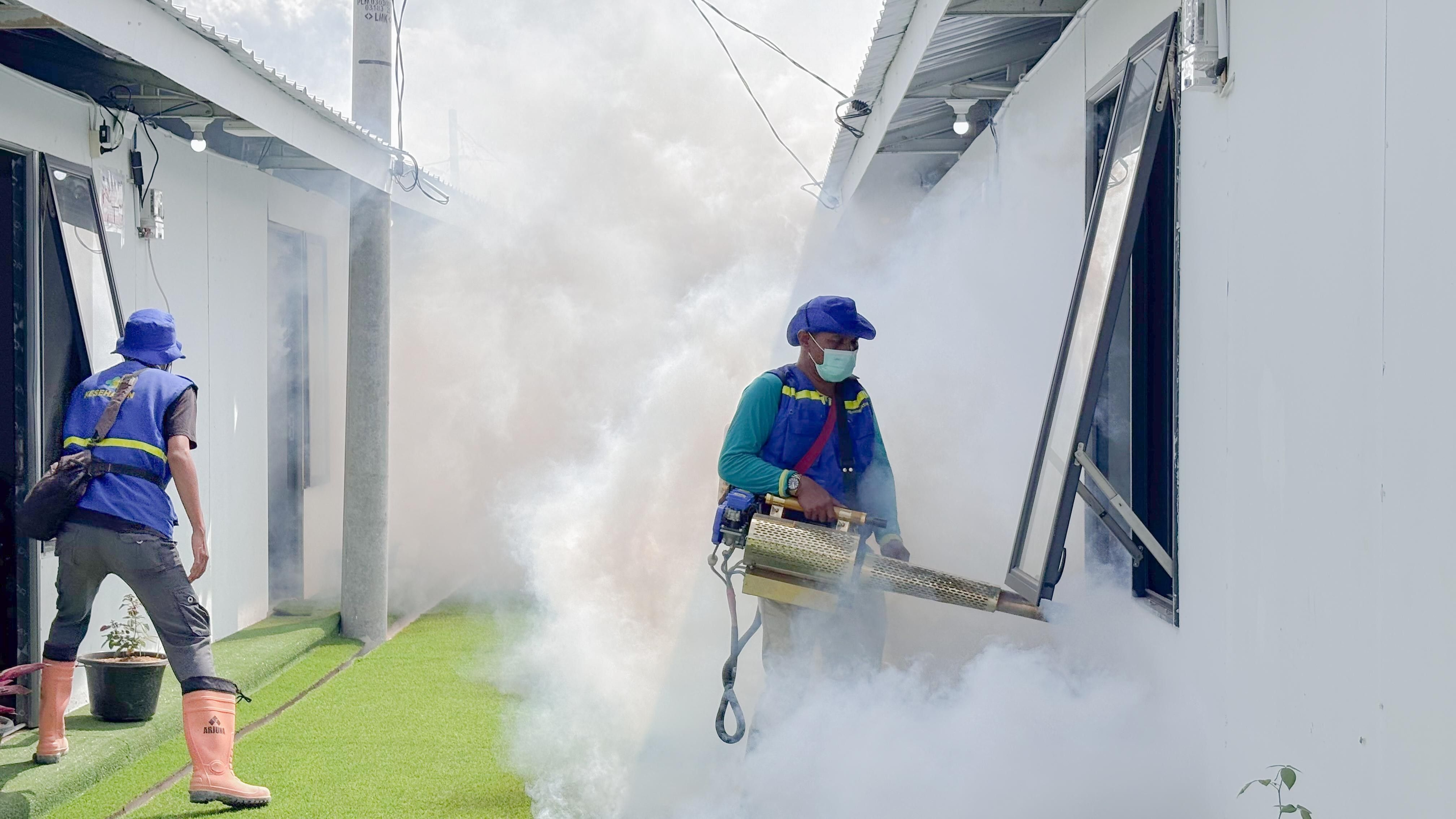Cegah DBD, Kemenkes Lakukan Pengendalian Lingkungan di Huntara Aceh Tamiang