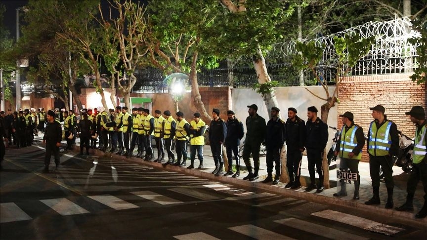 Parlemen Iran: Lebih dari 3.700 Polisi Terluka dalam Gelombang Protes Nasional