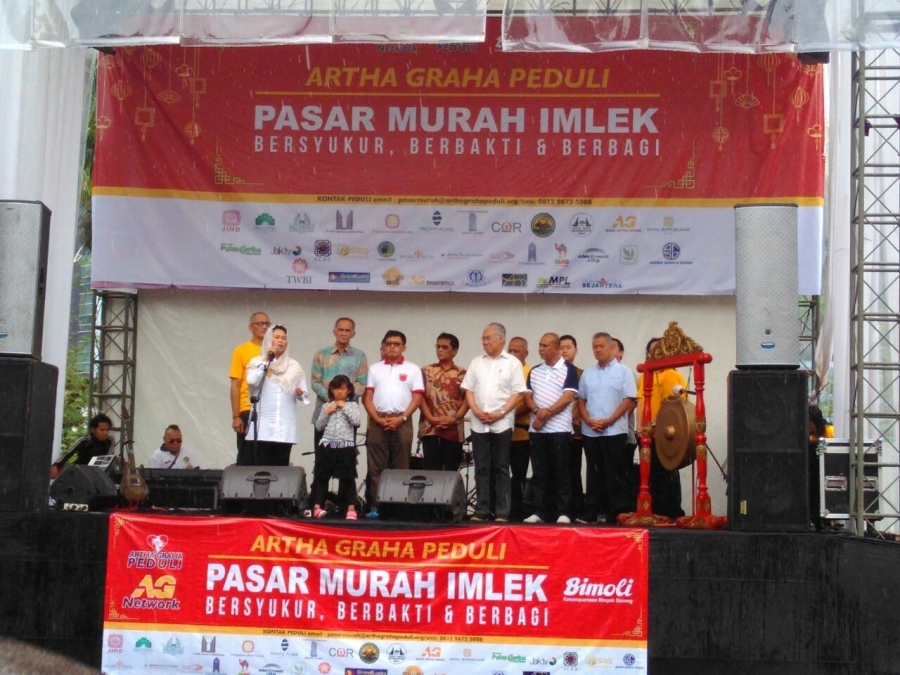 Yenny Wahid Apresiasi Gelaran Pasar Murah Imlek Artha Graha Peduli