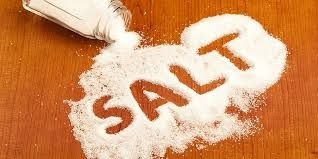 Gigi Kuning? Hilangkan Dengan Bahan Alami Dapur Ini
