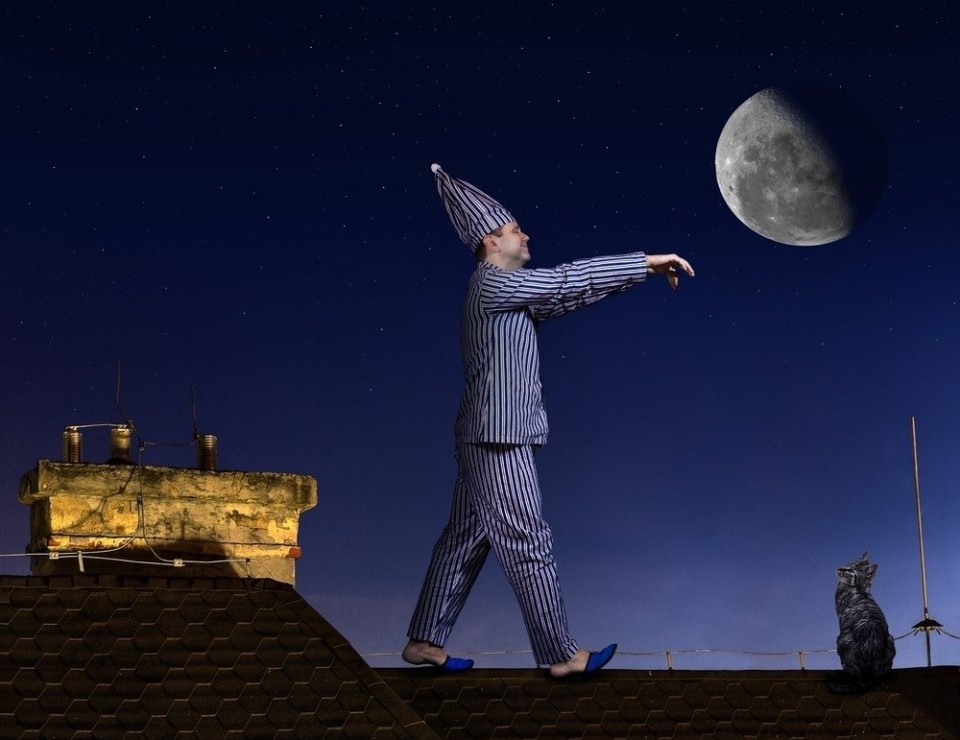 Kenali Gejala yang Terjadi Saat Sleepwalking