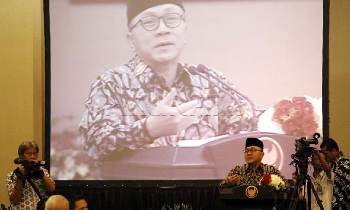 Didaulat Bacakan Naskah Proklamasi, Zulhas Wajib Kenakan Pakaian Adat