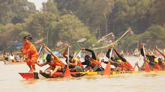 Festival Pacu Jalur Tradisional Ramaikan Teluk Kuantan