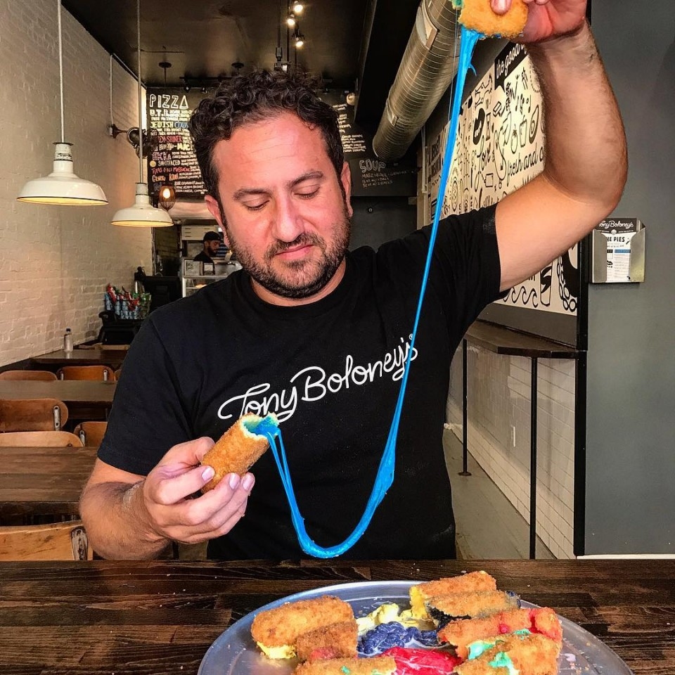 Yummy! Stick Mozzarella Unicorn Leleh yang Manjakan Lidah