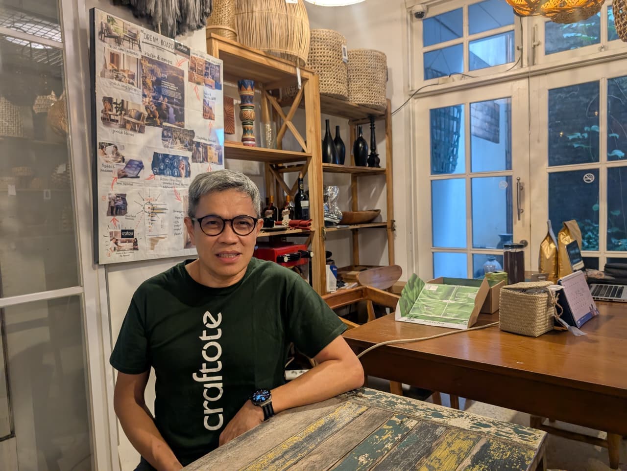 Cerita Thio Siujinata, Sukses Padukan Bisnis Kerajinan Tangan dan Coffee Shop