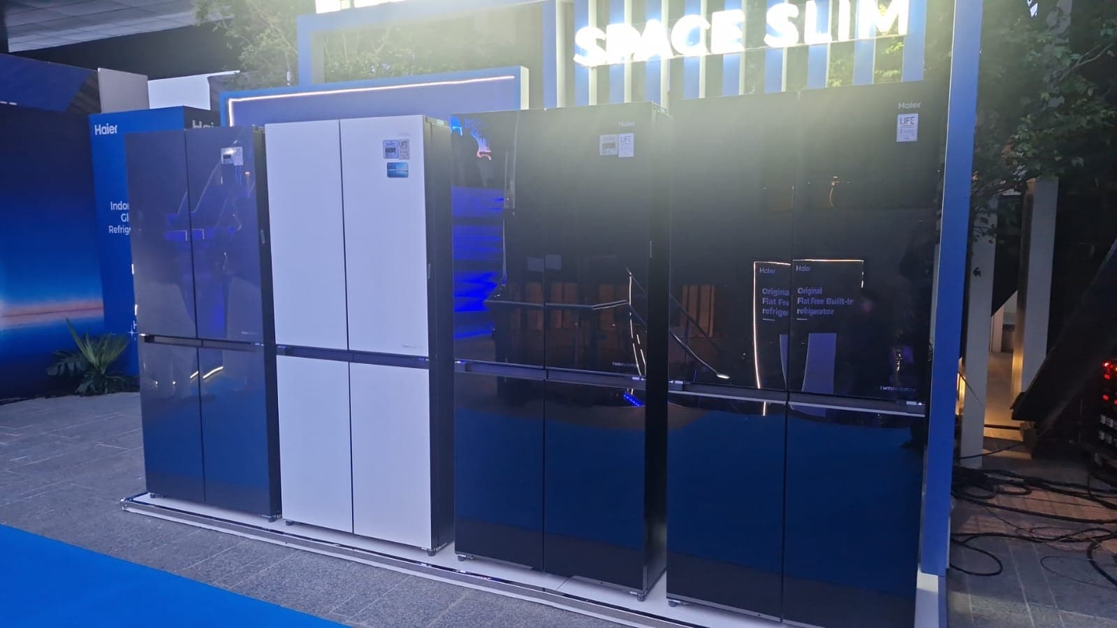 Saingi Pemandangan Jakarta dari Atas Langit, Haier Luncurkan Horizon Refrigerators Collection di Titik Tertinggi Indonesia
