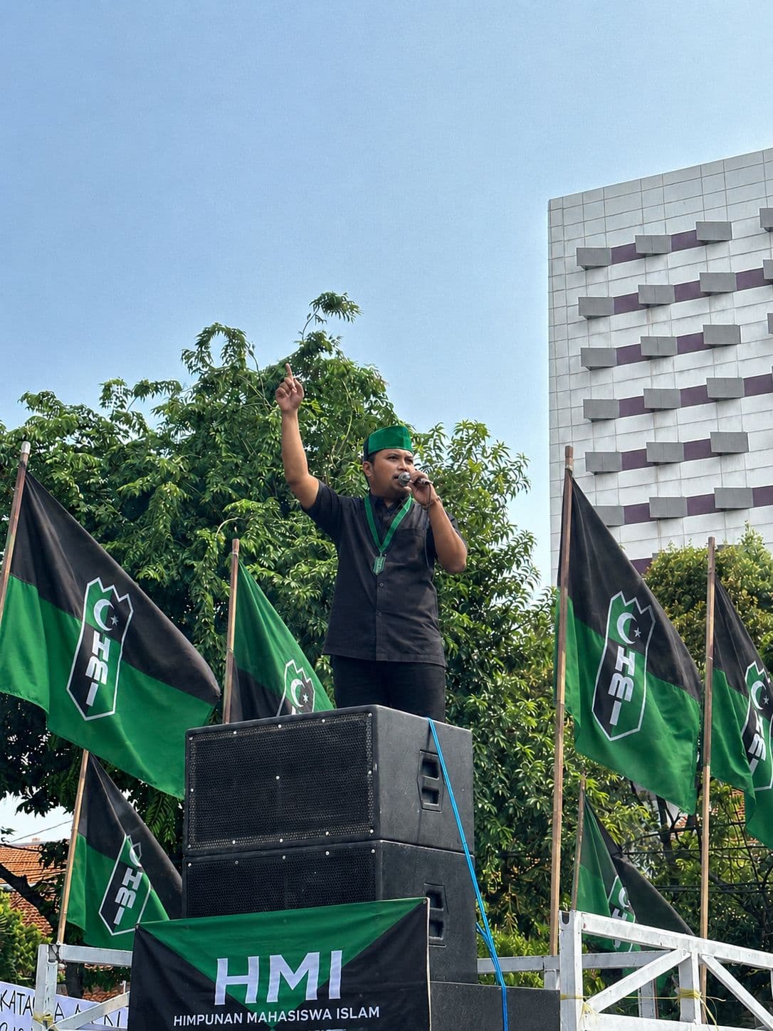 Pemerintah Telah Bekerja Maksimal, Badko HMI Jatim Desak BI Segera Atur Strategi untuk Perkuat Rupiah