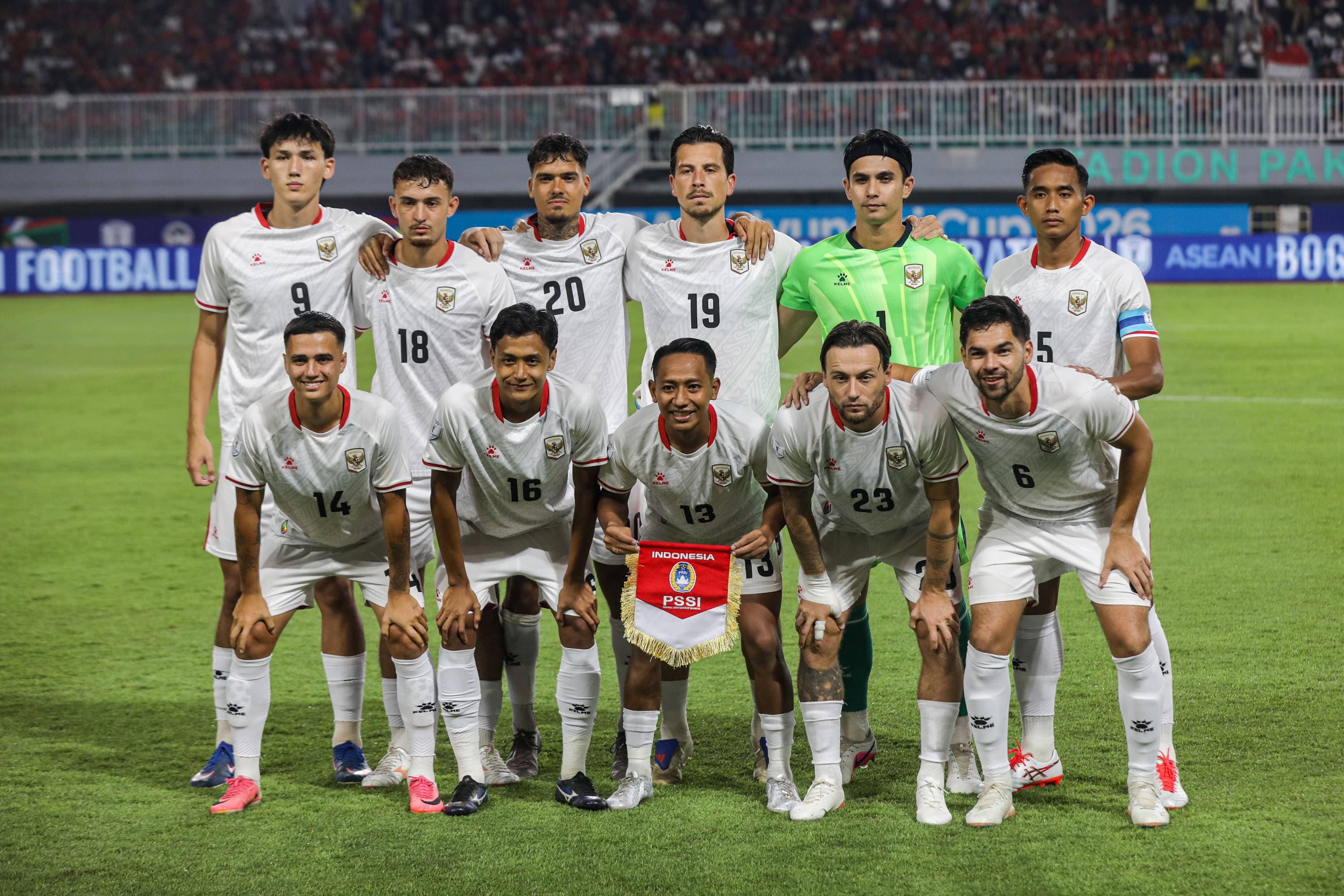 Pesepakbola Timnas Indonesia berfoto bersama sebelum melawan Kamboja dalam laga Grup A ASEAN Championship 2026 di Stadion Pakansari, Bogor, Jawa Barat, Senin (27/7/2026).AKURAT.CO/Endra Prakoso
