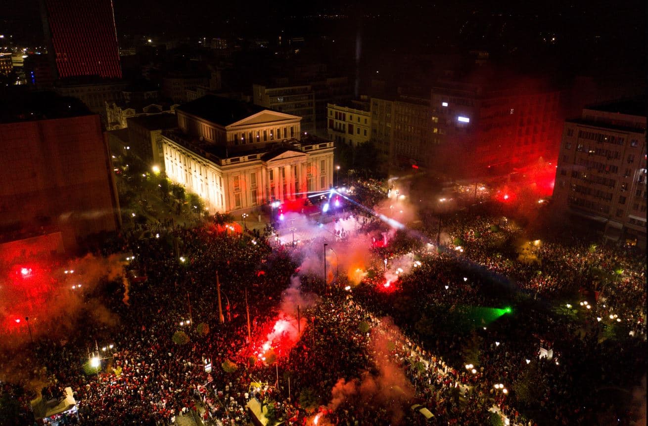 Pesta Pecah di Piraeus, Olimpiakos Juara Liga Konferensi Eropa sebagai Sejarah Baru Yunani!