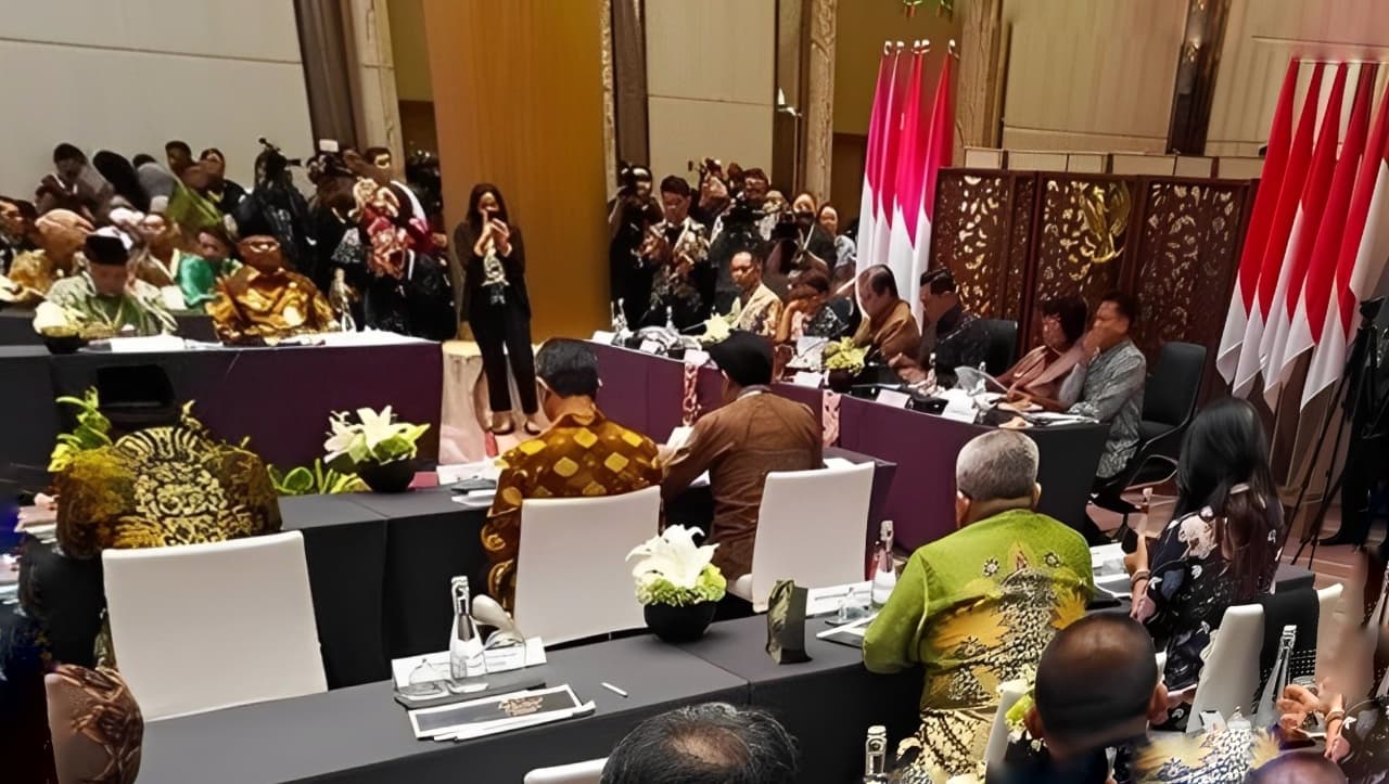 Tepis Isu Kenaikan Rasio Utang Jadi 50 Persen PDB, Airlangga: Wacana Doang Itu
