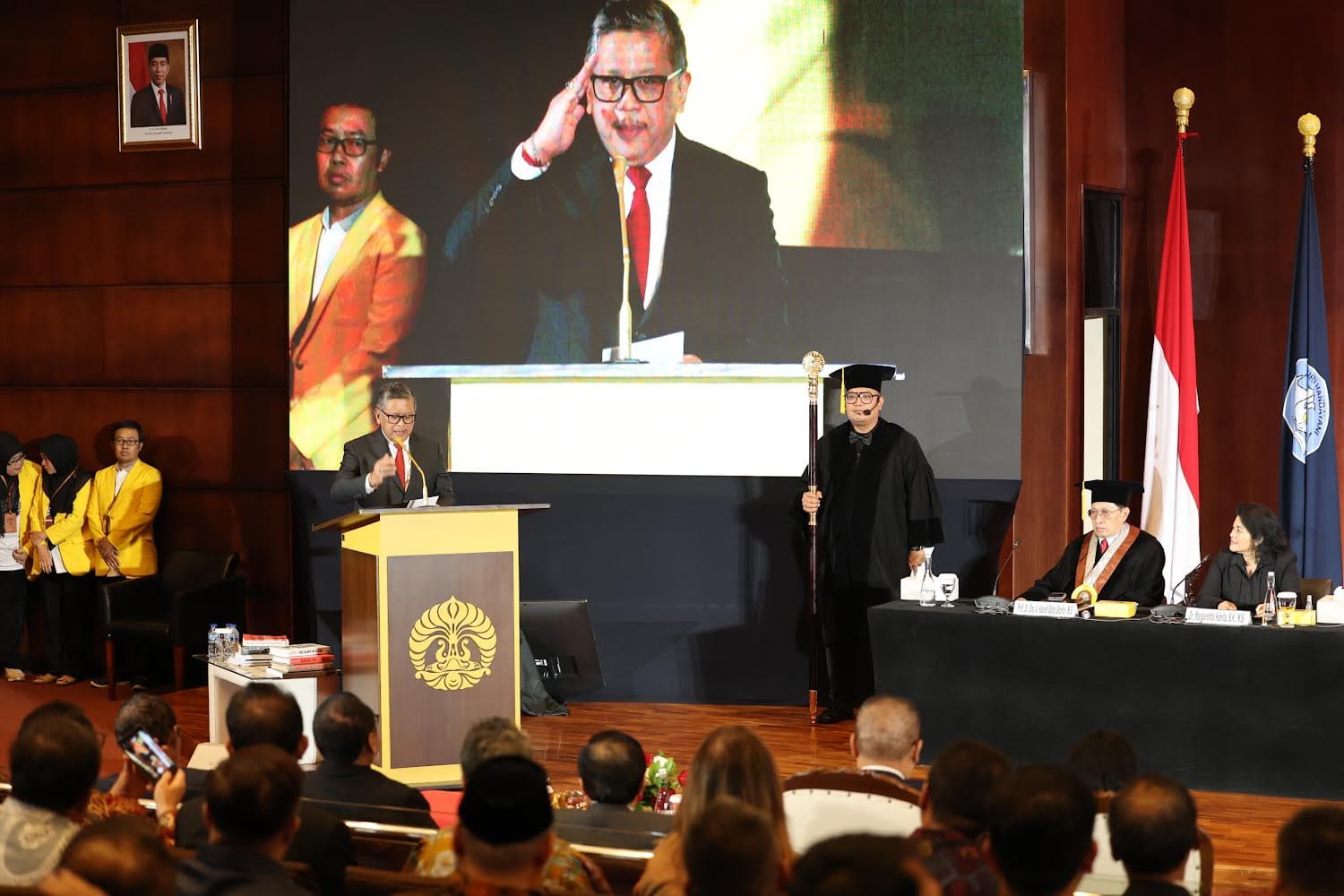 Sidang Promosi Doktor: Hasto Kritik Abuse of Power Jokowi di Pilpres 2024