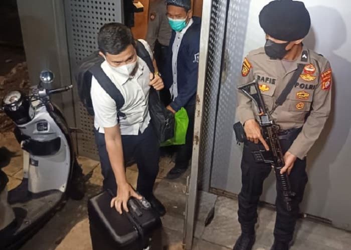 KPK Geledah Rumah Djan Faridz, Cari Apa?