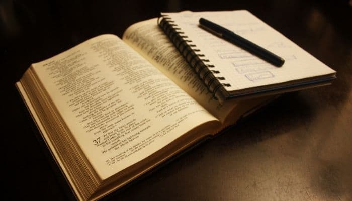 7 Alasan Mengapa Setiap Umat Islam Diwajibkan Mencari Ilmu