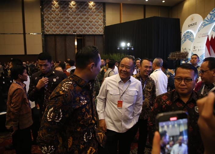 Wagub Cik Ujang Kawal Promosi Investasi Produk Unggulan Sumsel di Apkasi Otonomi Expo 2025