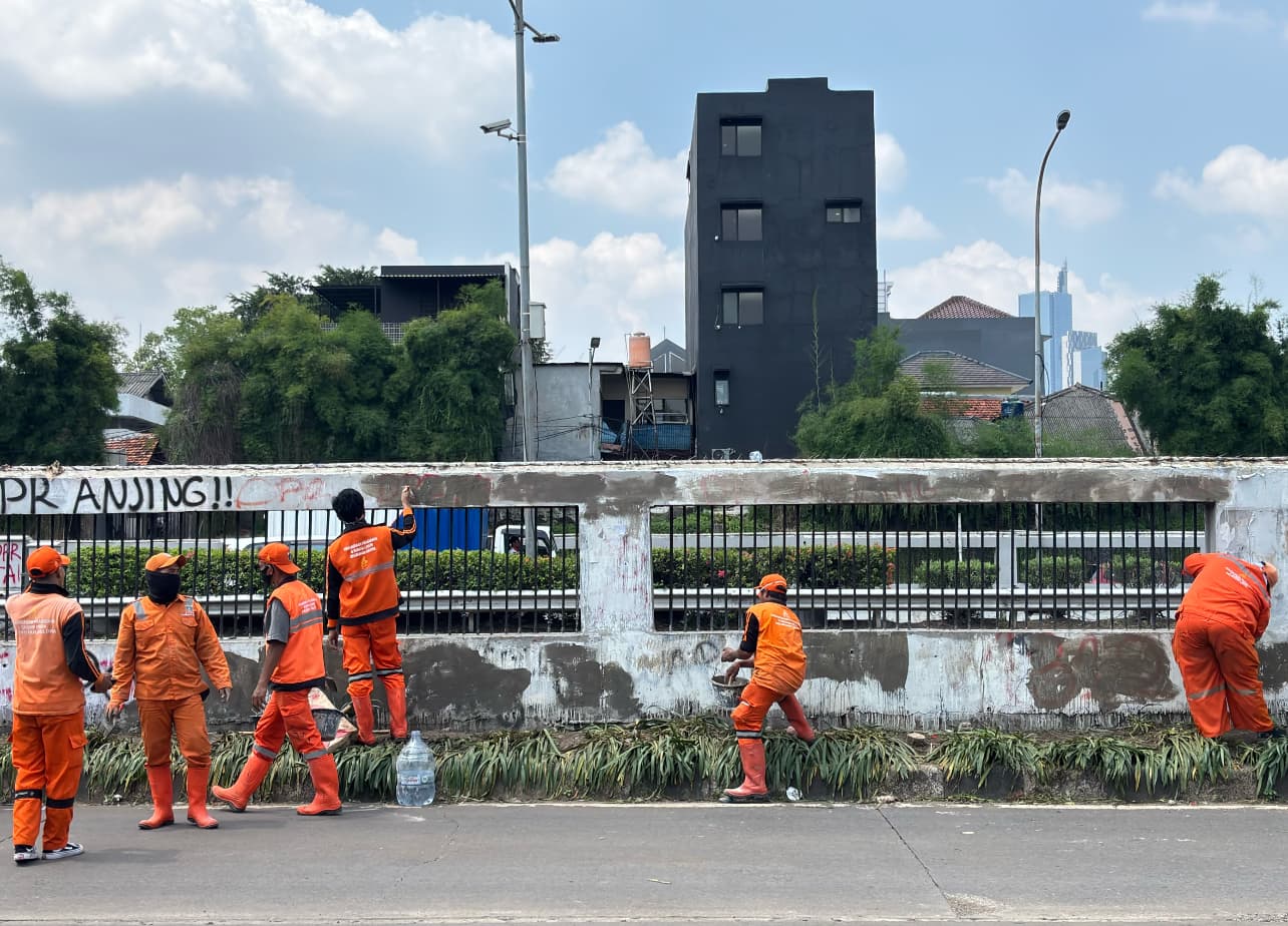 Jejak Ricuh Demo DPR: Coretan Protes Hilang, PPSU Jadi Garda Pemulih Kota