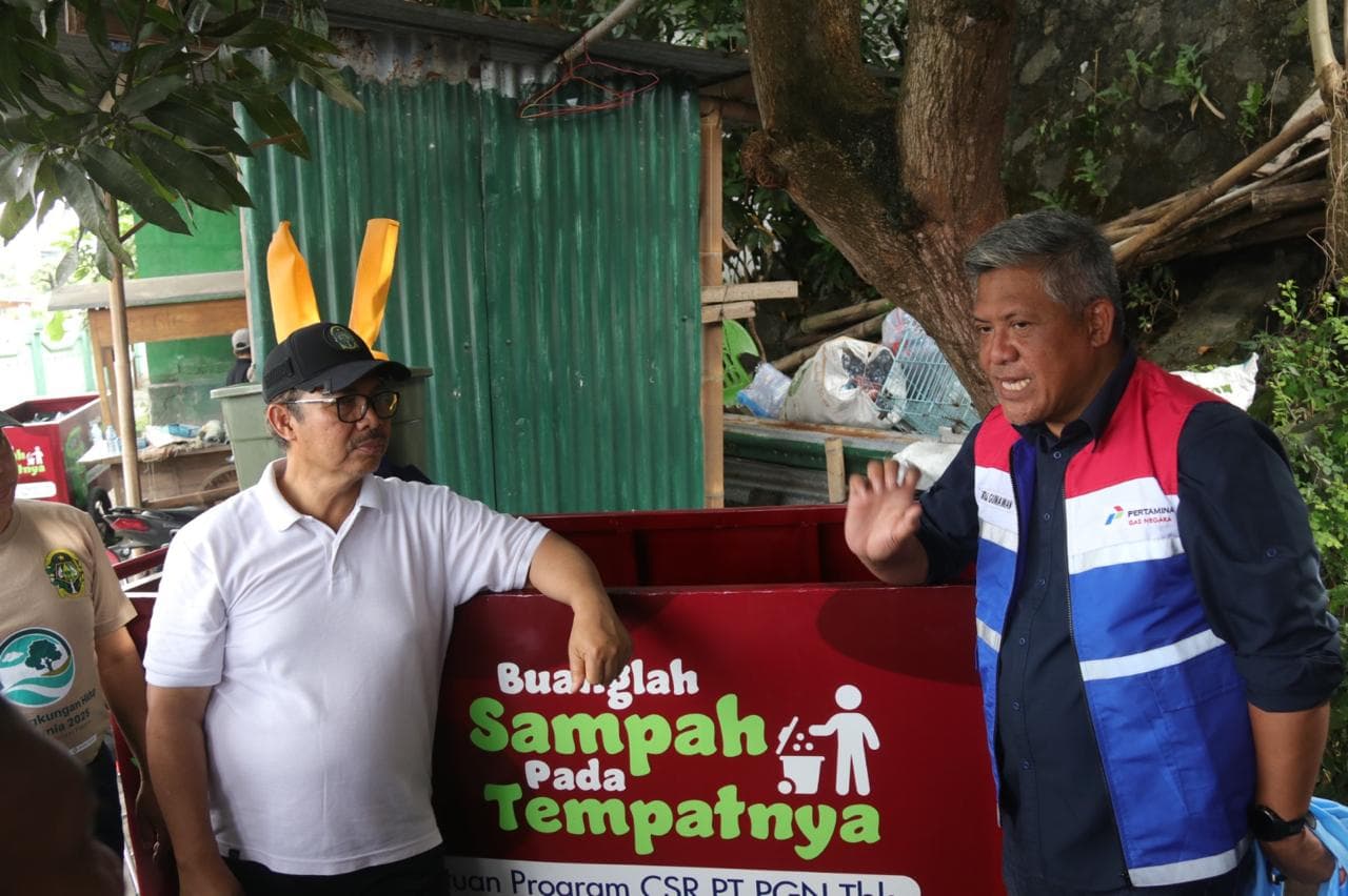 PGN Serahkan Bantuan CSR 50 Gerobak Sampah dan Insinerator untuk Dukung Pengelolaan Sampah di Yogyakarta