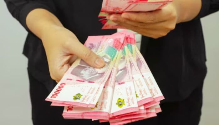 Cara Mudah Cek Nama Penerima BLT Rp900 Ribu yang Cair Hari Ini, Begini Langkah dan Syarat Resminya!