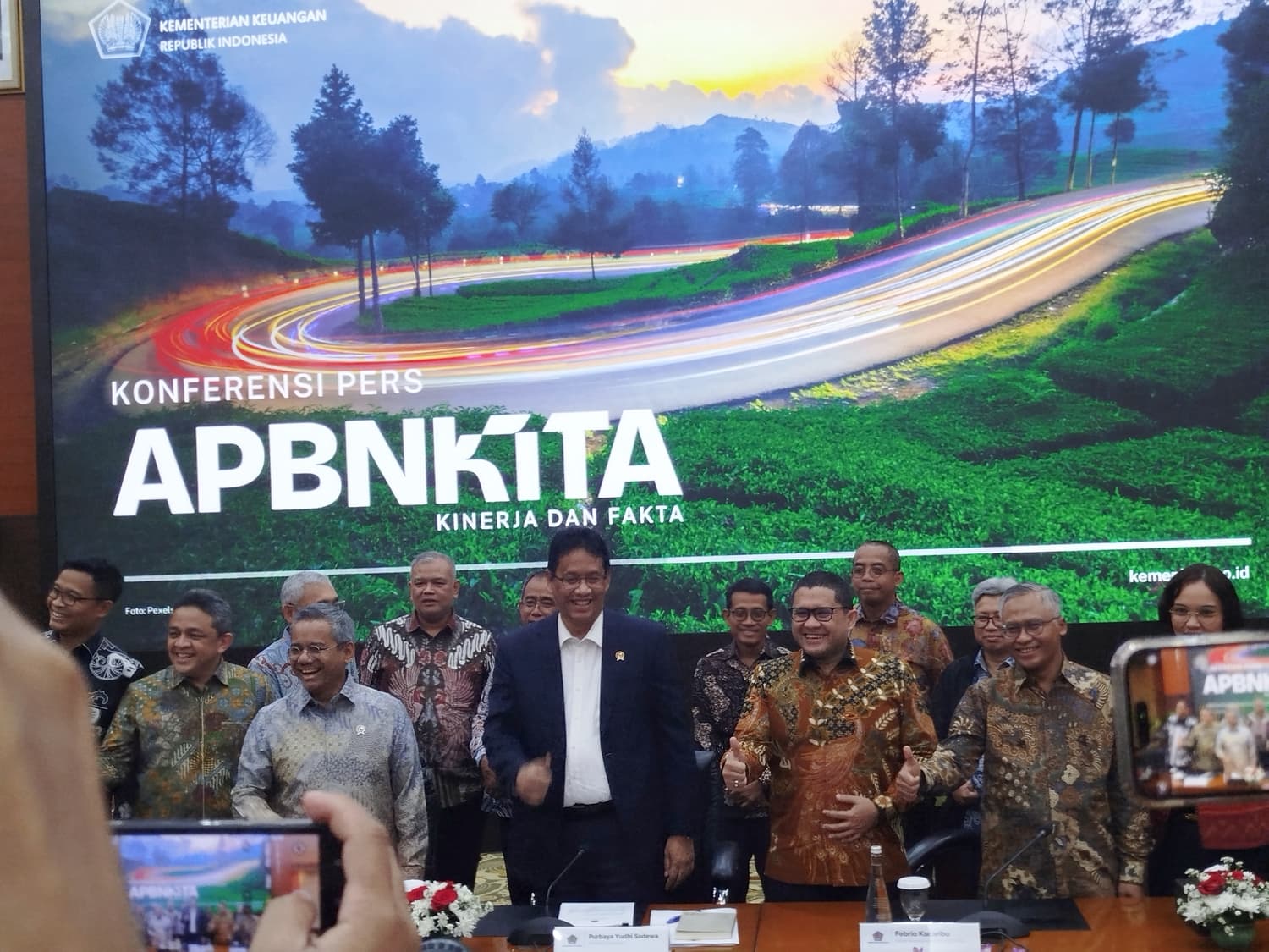 Harga Migas dan Lifting Tekan PNBP Hingga November 2025