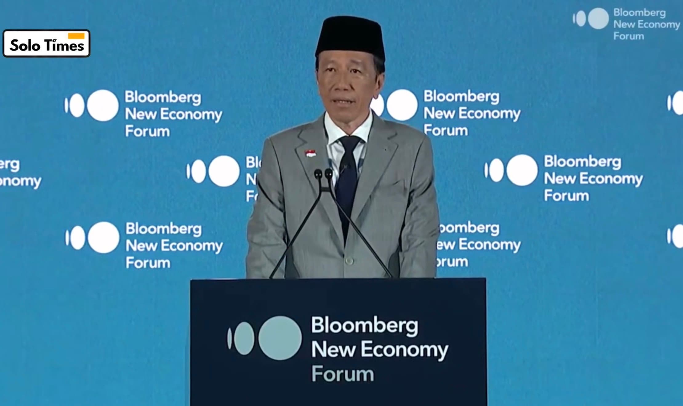 Jokowi Ingatkan Dunia: Revolusi Robot Humanoid dan AI Bakal Meledak dalam 5–15 Tahun ke Depan