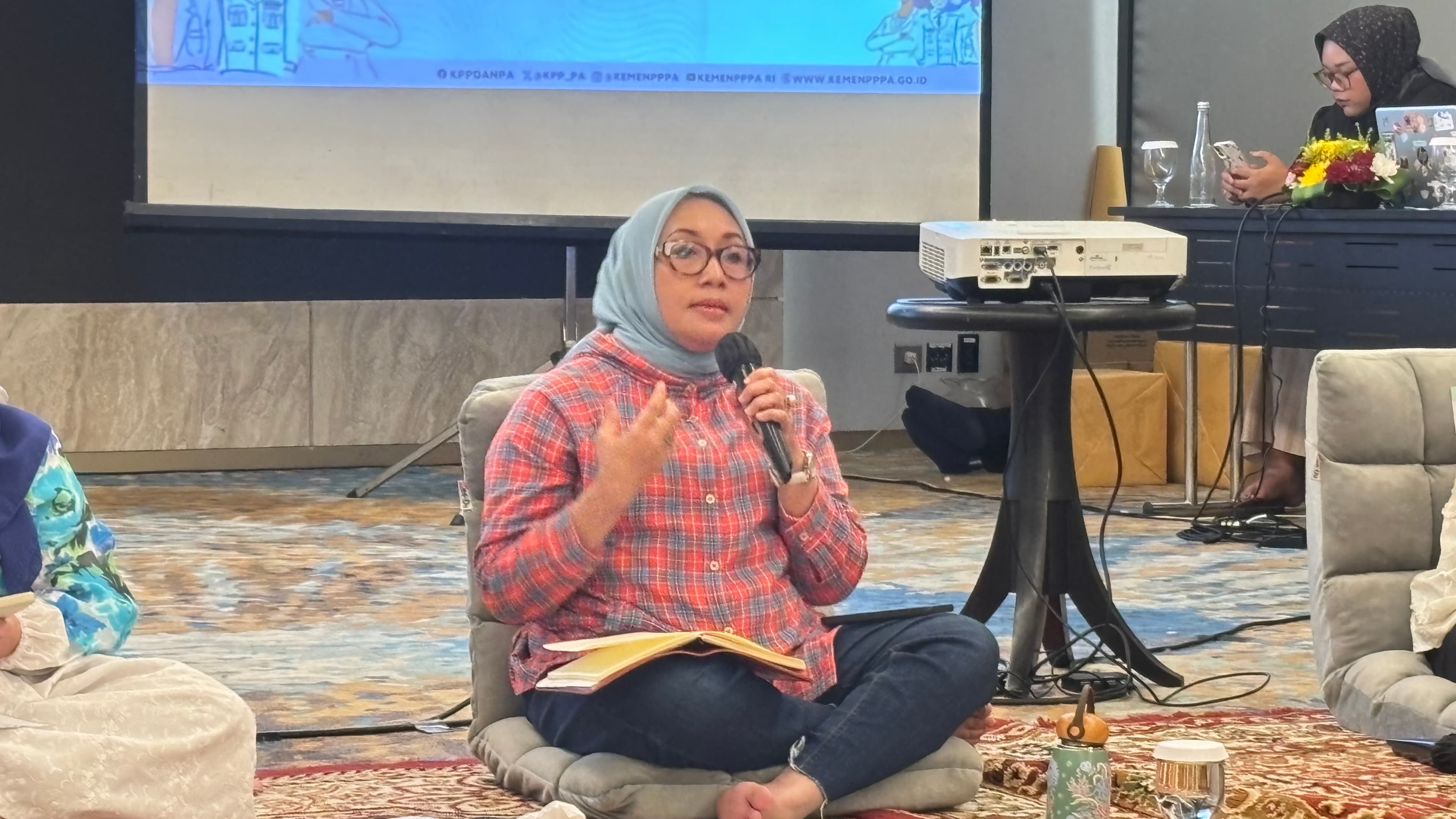 Menteri PPPA Pastikan Kebutuhan Perempuan dan Anak Terdampak Bencana Sumatera Tepat Sasaran