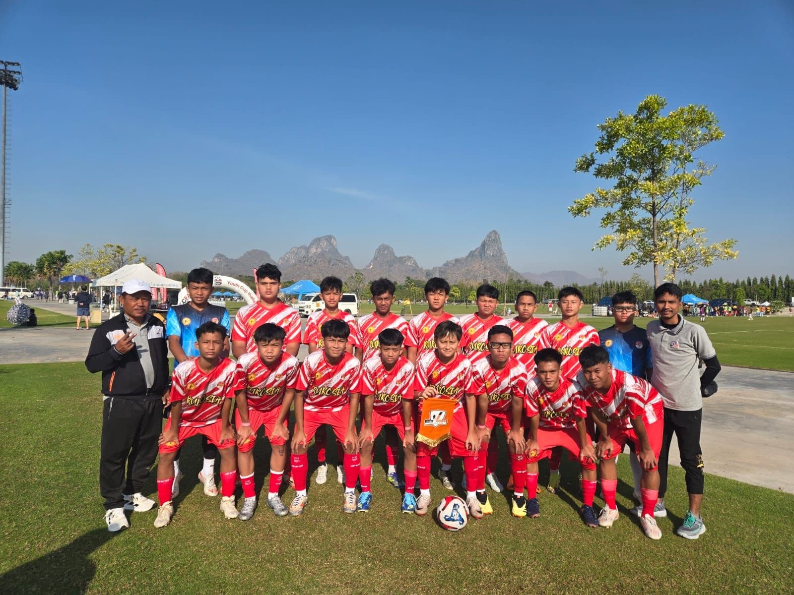 Skandal di Thailand! Villa 2000 'Dipaksa' Gugur Akibat Intimidasi, Coach Olay: Sepakbola Usia Dini Mereka Memalukan!