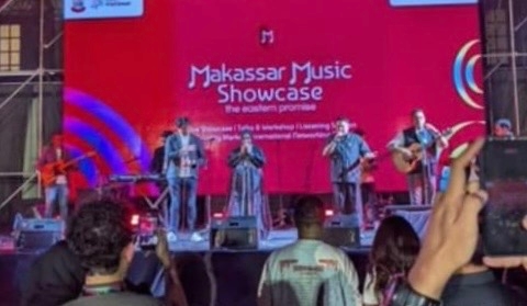 Kolaborasi Sulis dengan Musisi Kristiani dan Buddha Bawakan Sholawat Badar Trending di X