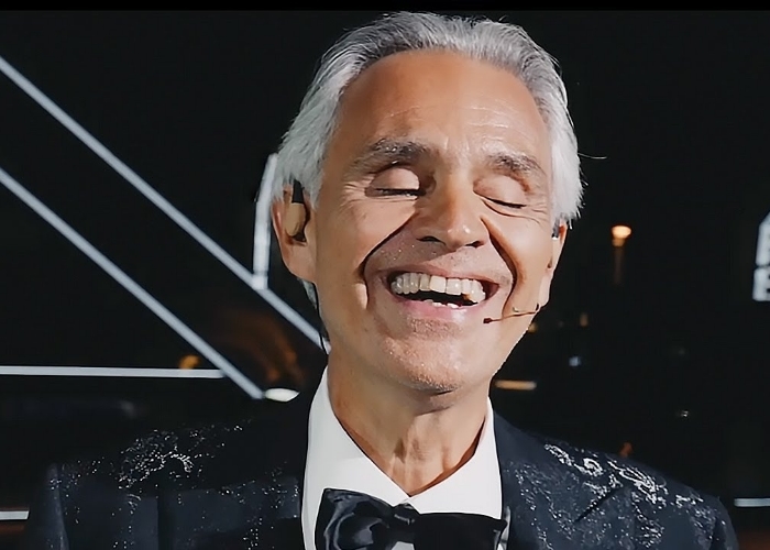 Konser Andrea Bocelli di Indonesia Tetap Digelar, Ada Pesan Perdamaian dan Donasi 100.000 Sepatu